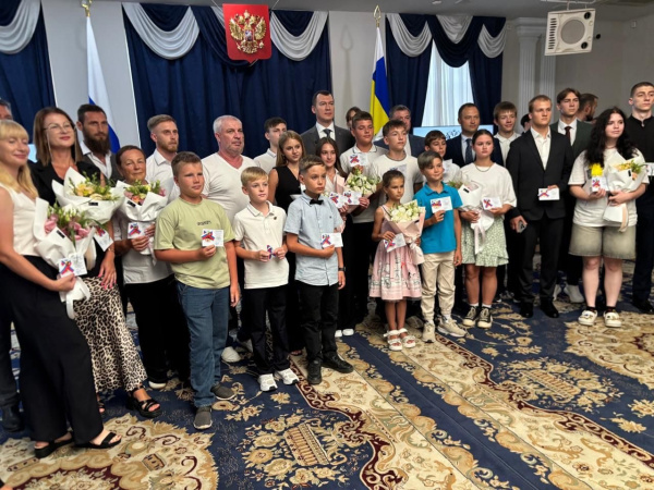 Батайчане получили знаки отличия ВФСК ГТО