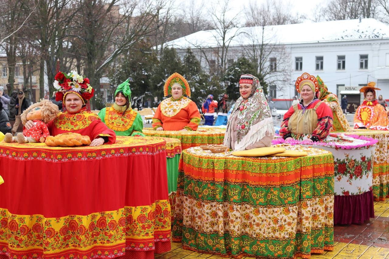 В Батайске встретили Масленицу