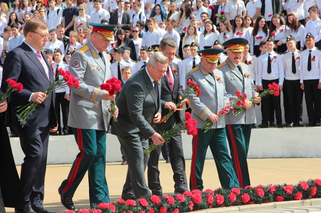 стела-ростов-5.jpg