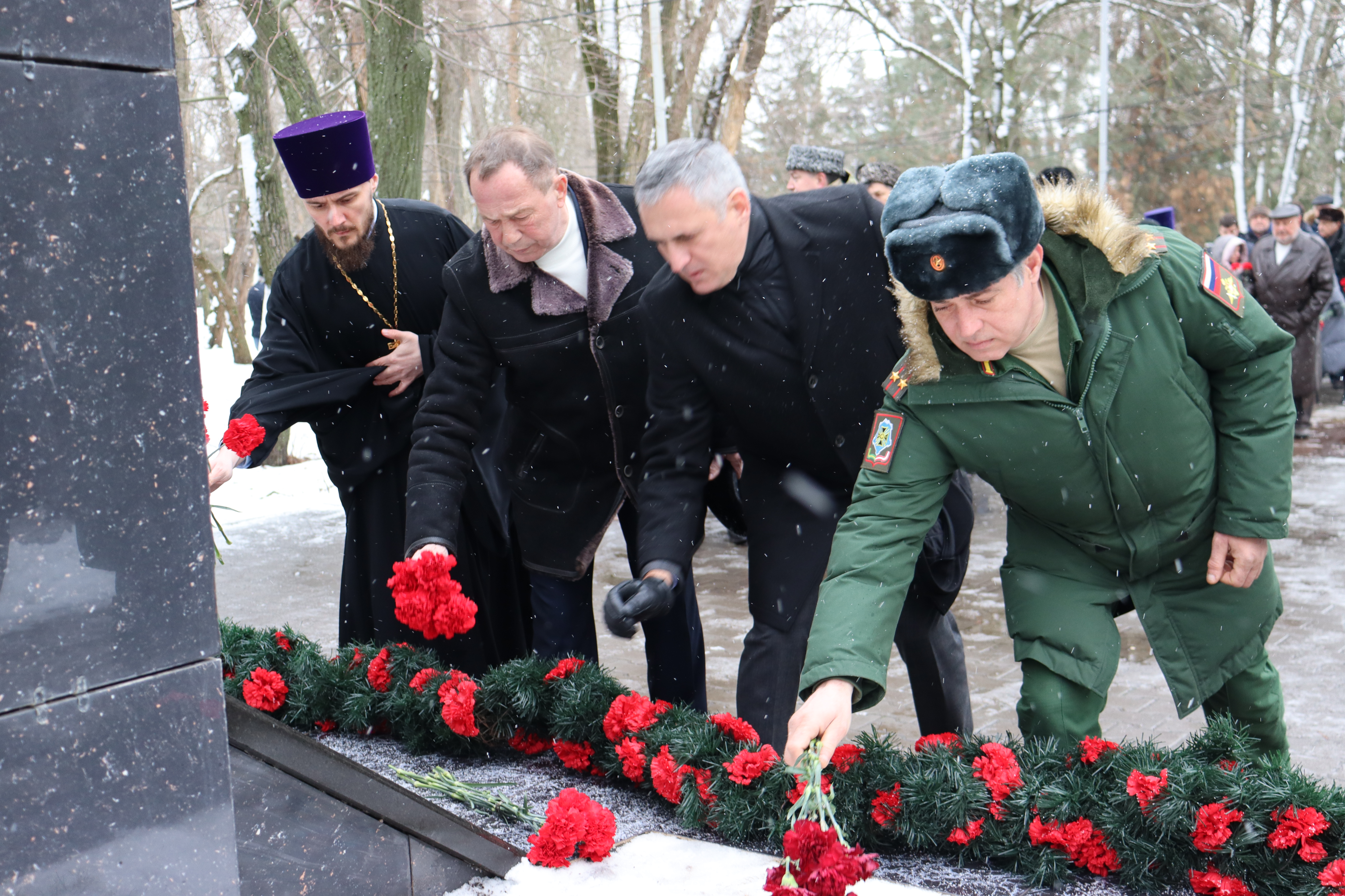 В Батайске почтили память воинов-интернационалистов