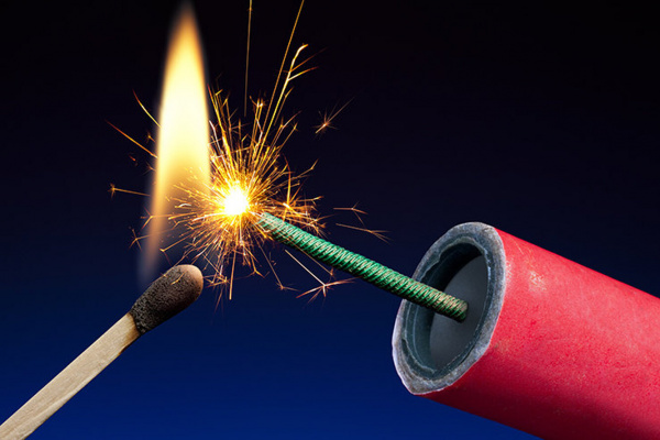 Батайчан предупреждают о правилах безопасного обращения с пиротехникой